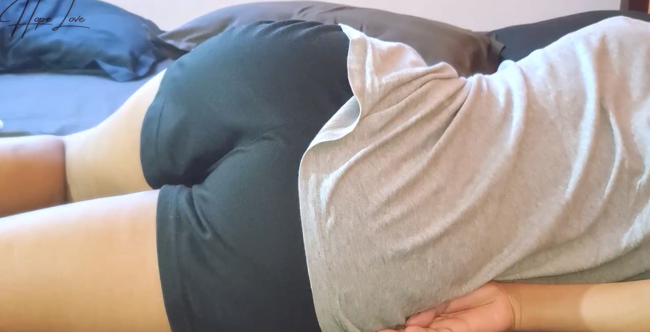 Body Indah Sang Adik Ipar Yang Sedang Tidur Siang