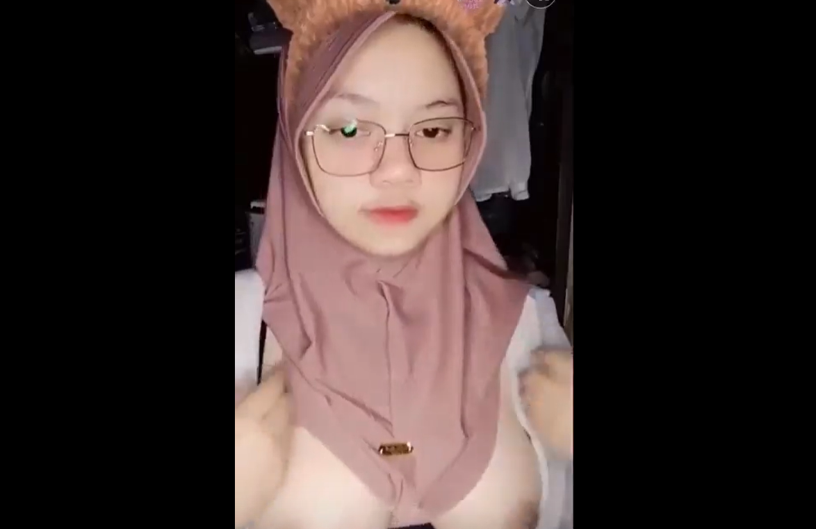 Viral Jilbab Mulus Atas Bawah Boba Nya Lagi Di Mainin Nyampe Desah